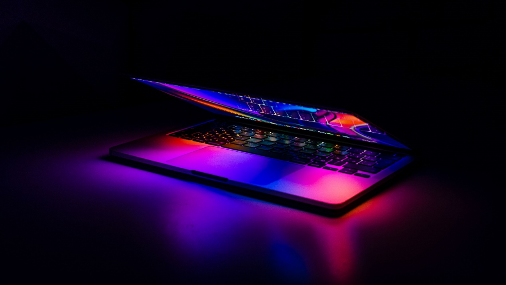 笔记本合盖烫手？别急重装系统，先做这四步